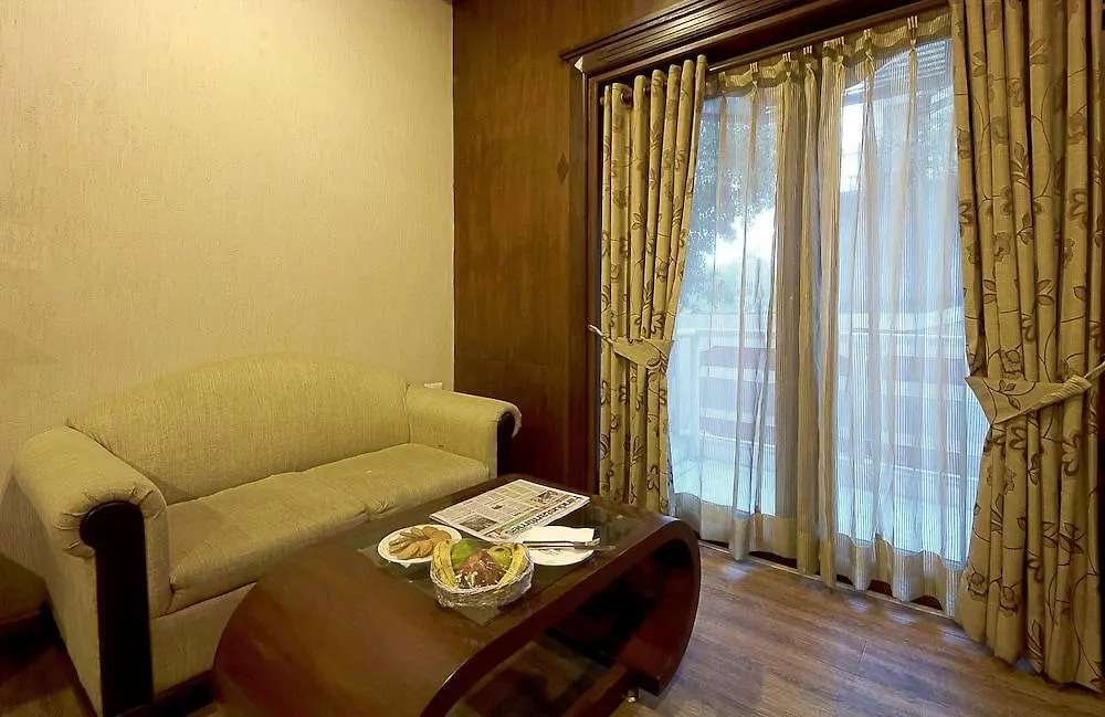 Siris 18 Hotel Gurgaon