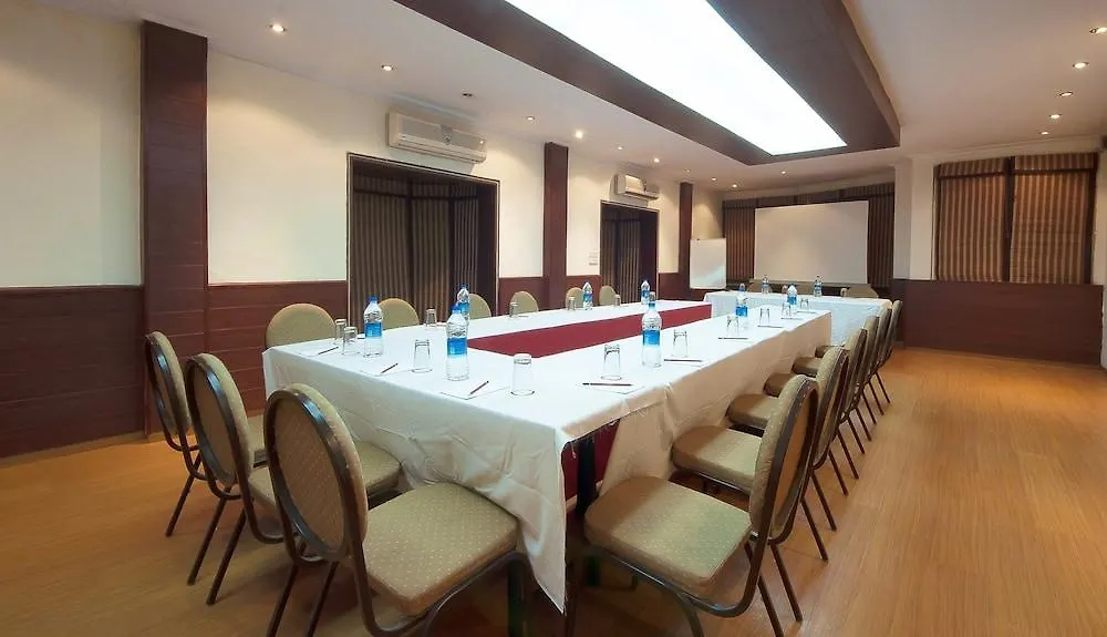 Siris 18 Hotel Gurgaon 3*,  India
