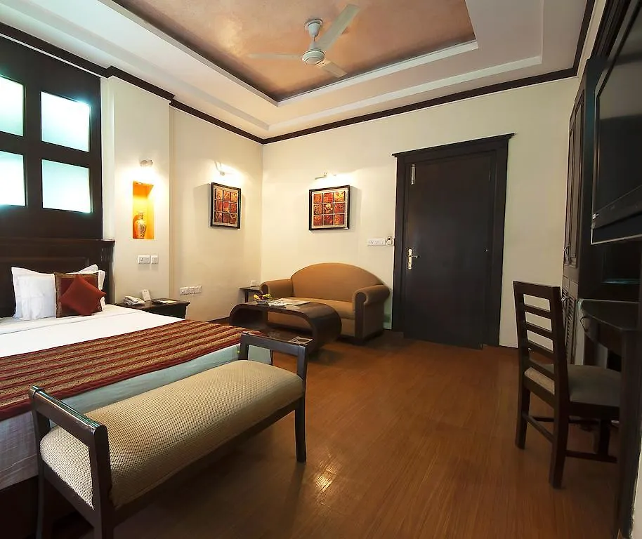 Siris 18 Hotel Gurgaon 3*,