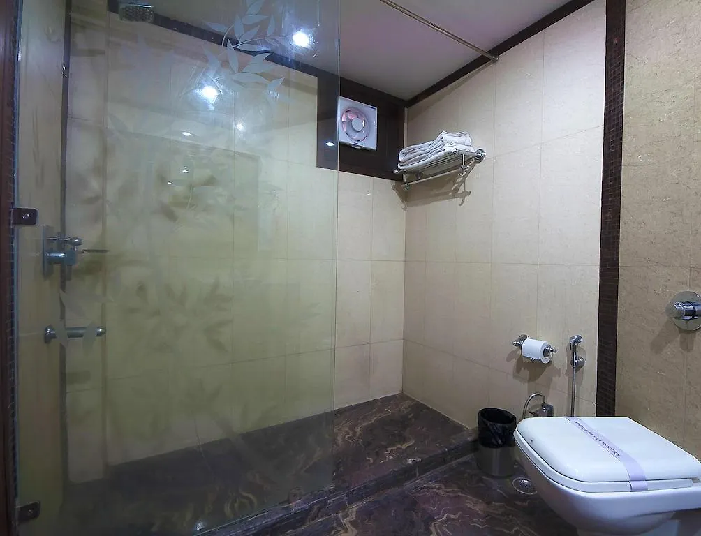 ***  Siris 18 Hotel Gurgaon India